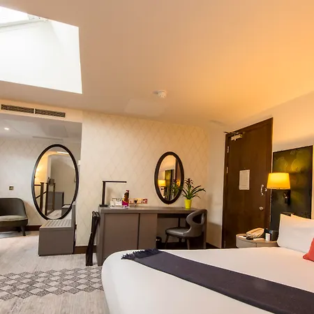 Doubletree By Hilton Kensington Hotel 4*