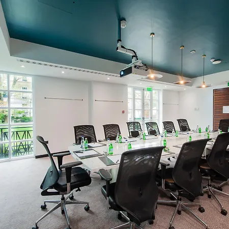 Doubletree By Hilton Kensington London