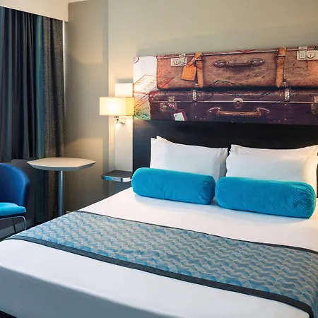 Mercure London Heathrow Airport 4*