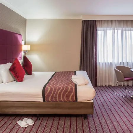 Mercure London Heathrow Airport 4* Hillingdon