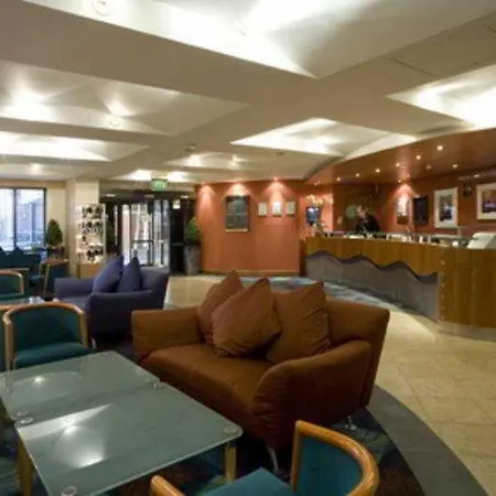 Mercure London Heathrow Airport 4* Hillingdon