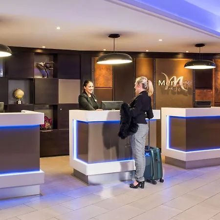 Mercure London Heathrow Airport Hotel 4*