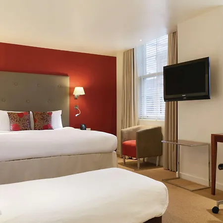 Szálloda Doubletree By Hilton - West End London