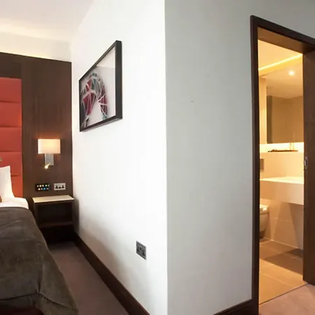 St George's - Wembley Отель 4*