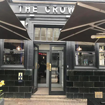 Hostel Publove @ The Crown, Battersea *