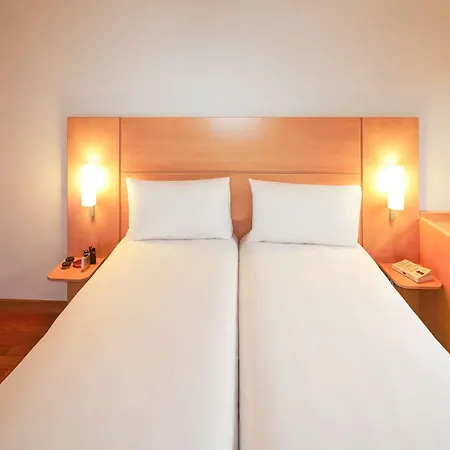 Hotel Ibis Greenwich 3*