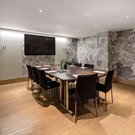 Radisson Blu Hotel, Leicester Square - Formerly Hampshire Hotel 5*