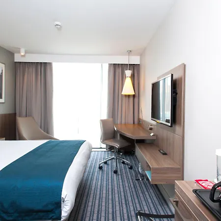 Holiday West By Ihg Лондон