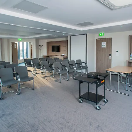 Hotel Holiday West By Ihg 4*