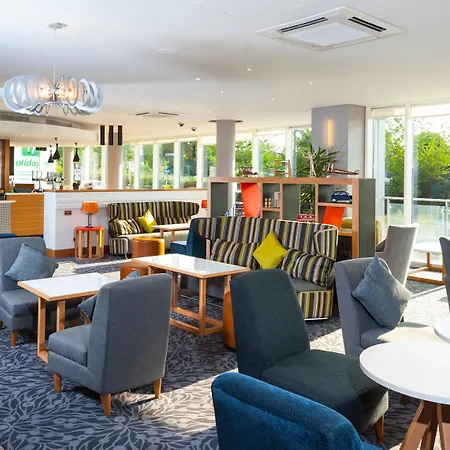 Hotel Holiday West By Ihg London