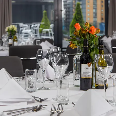 Holiday West By Ihg Лондон