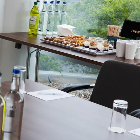 Holiday West By Ihg Hotel