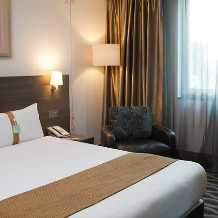 Crowne Plaza London - Kingston By Ihg 4*