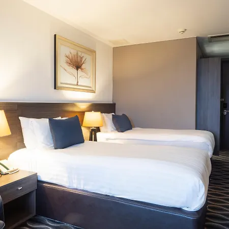 Crowne Plaza London - Kingston By Ihg 4*