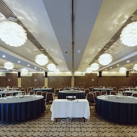 Crowne Plaza London - Kingston By Ihg Hotel