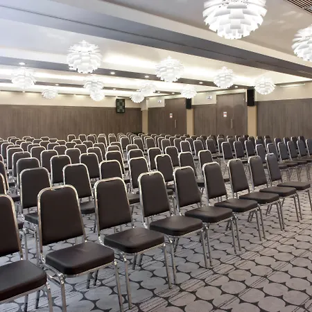 Crowne Plaza London - Kingston By Ihg Hotel