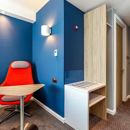 Hotel Holiday Express London-hammersmith By Ihg 3*