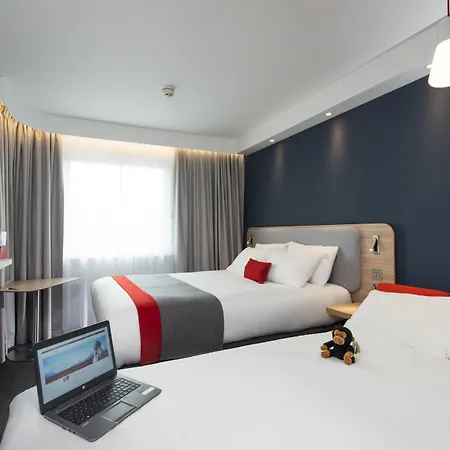 Hotel Holiday Express London-hammersmith By Ihg 3*
