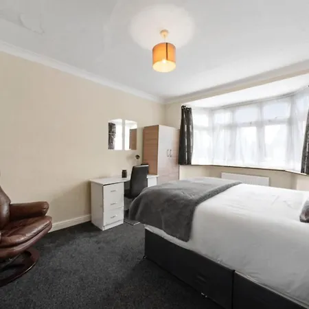 Apartment Greenford Hububb