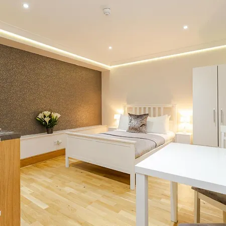 Guilford Street Apartment