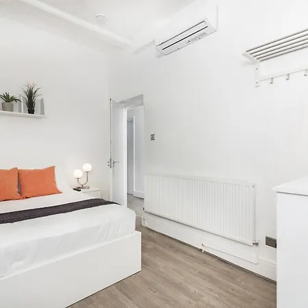 Two Bedroom In Central With Large Terrace Apartment *