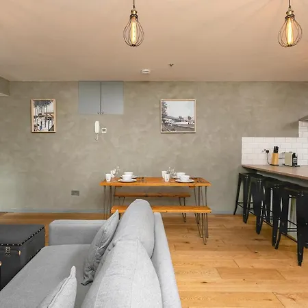 Penthousestays Nr Notting Hill - Luxury 2 Bedroom King Bed - Near Portobello Road Apartment