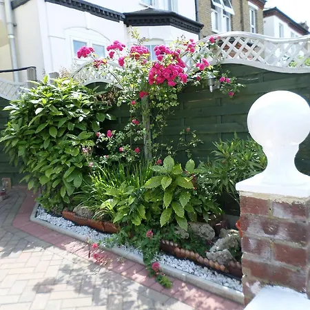 Atini Guest house 3*