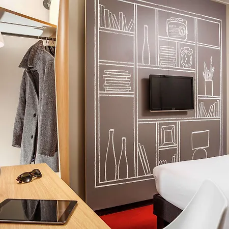 Hotel Ibis London Barking 3*