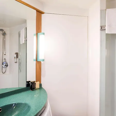 Ibis London Barking 3*