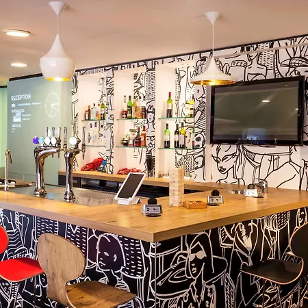Hotel Ibis London Barking 3*