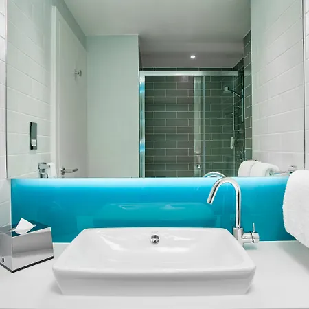 Hotel Express London-ealing, An Ihg London