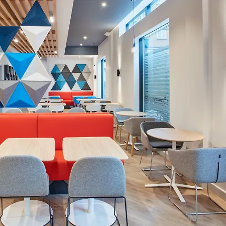 Express London-ealing, An Ihg