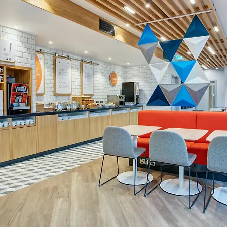 Express London-ealing, An Ihg
