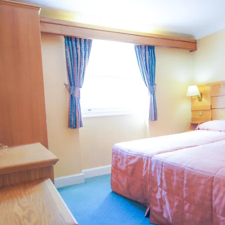 The Nayland 3*