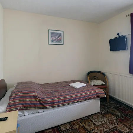 Fairways Paddington Hotel 2*