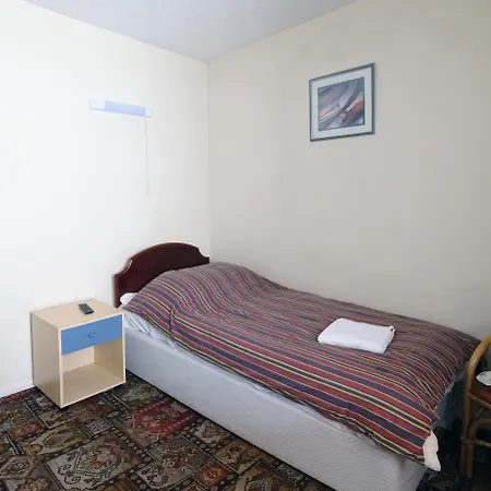 Hotel Fairways Paddington 2*
