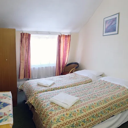 Hotel Fairways Paddington 2*