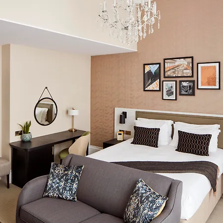 The Clermont London, Victoria 4*