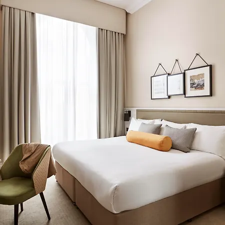 The Clermont London, Victoria 4*