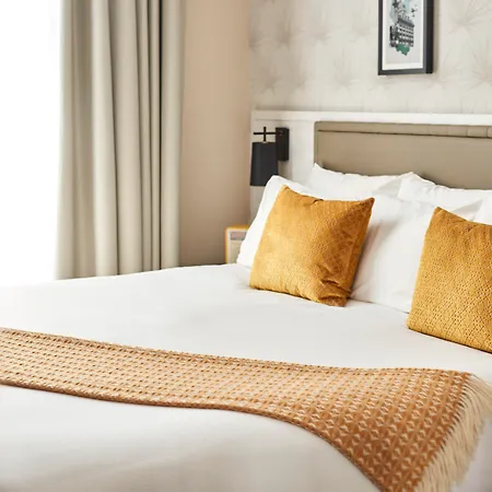 The Clermont London, Victoria 4*