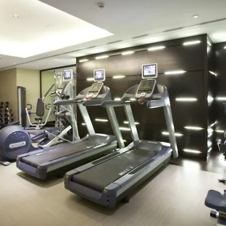 The Clermont London, Victoria Hotel 4*