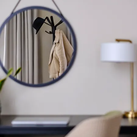 The Clermont London, Victoria 4*