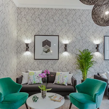 Mentone 3* London