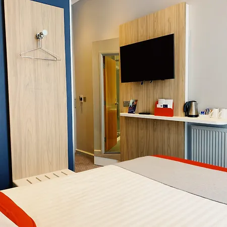 Express Victoria By Ihg 3*