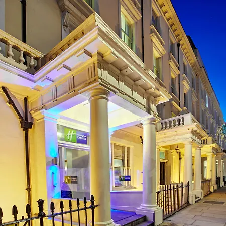 Express Victoria By Ihg Hotel
