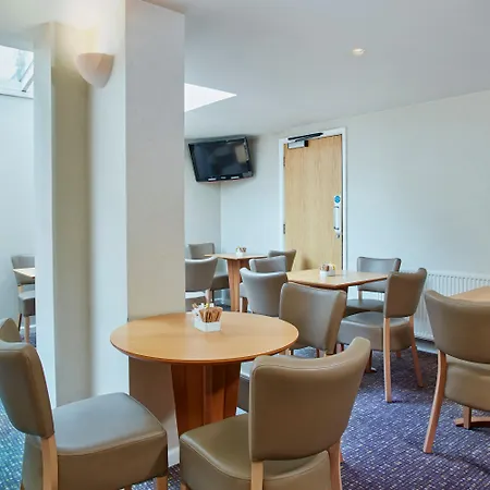 Hotel Express Victoria By Ihg 3*
