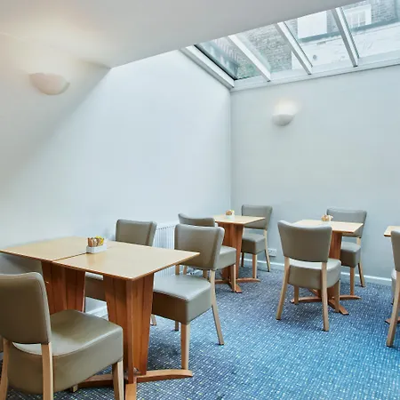 Hotel Express Victoria By Ihg 3*