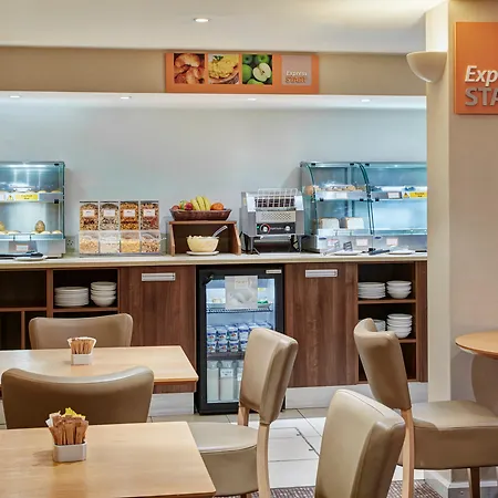 Hotel Express Victoria By Ihg