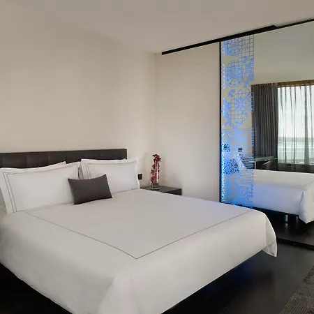 Park Plaza London, Park Royal Hotel 4*