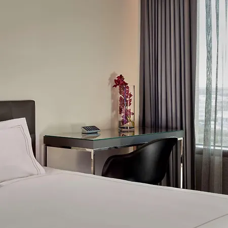 Park Plaza London, Park Royal 4*